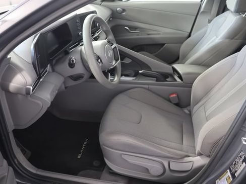 Certified 2024 Hyundai Elantra SE FWD image 17