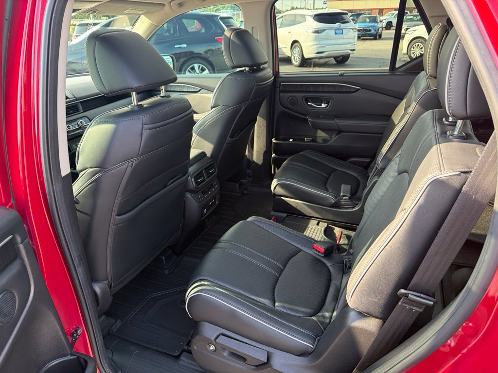 Used 2023 Honda Pilot Elite image 17