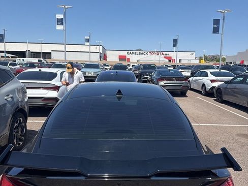 Used 2025 Hyundai Elantra SE image 9