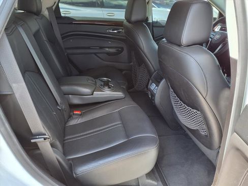 Used 2016 Cadillac SRX Luxury image 10