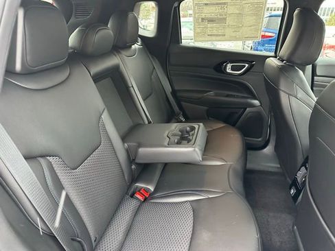 New 2026 Jeep Compass Latitude image 18