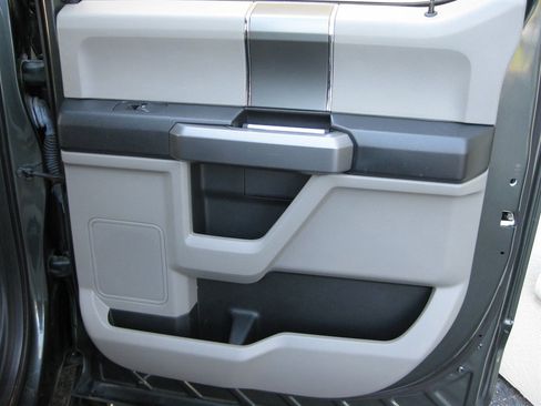 Used 2018 Ford F150 XLT w/ Equipment Group 301A Mid image 28