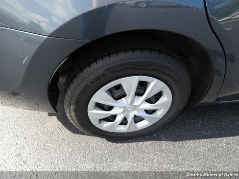 Used 2019 Toyota Corolla L FWD image 17