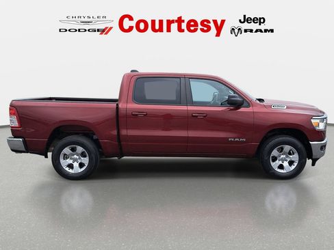 Used 2022 RAM 1500 Big Horn AWD/4WD image 3