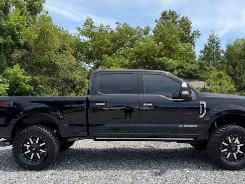 Used 2018 Ford F250 Platinum w/ Platinum Ultimate Package AWD/4WD image 9