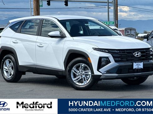 New 2026 Hyundai Tucson SE AWD/4WD image 1