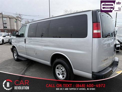 Used 2018 Chevrolet Express 3500 LS image 4