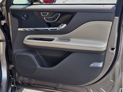 Certified 2021 Lincoln Corsair Reserve w/ Elements Package image 4