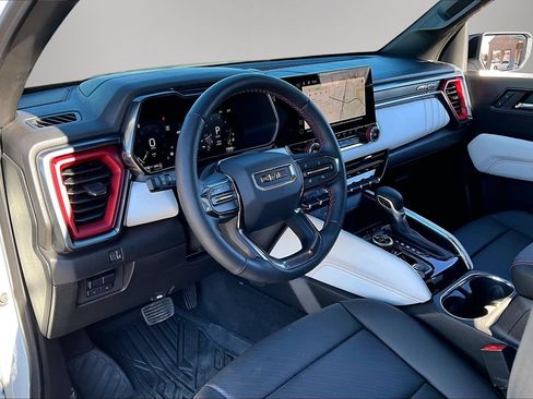 Used 2024 GMC Canyon AT4X image 18