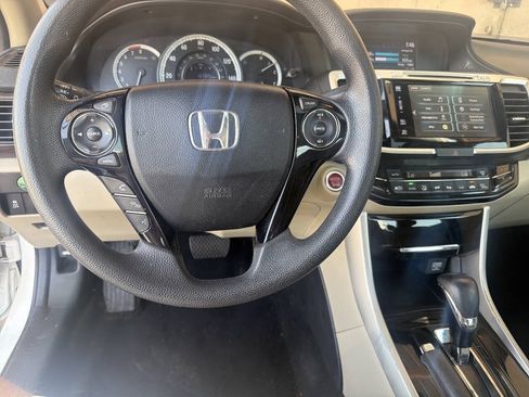 Used 2017 Honda Accord EX image 25