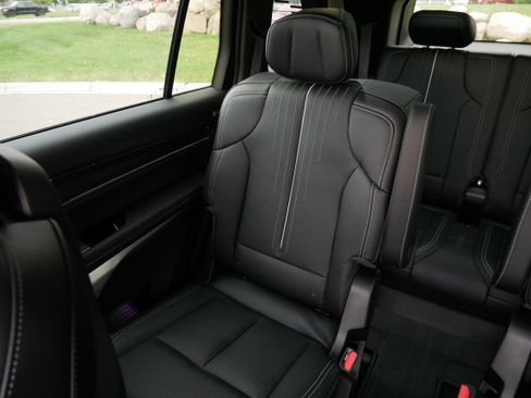 Used 2026 Cadillac Vistiq Sport w/ LPO, Floor Liner Package image 10