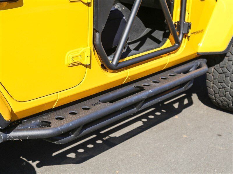 Used 2019 Jeep Wrangler Unlimited Sahara AWD/4WD image 19