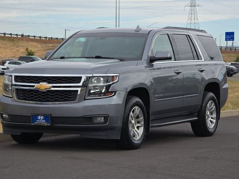 Used 2019 Chevrolet Tahoe LT w/ Luxury Package AWD/4WD image 7