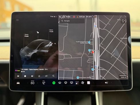 Used 2020 Tesla Model Y Performance AWD/4WD image 30