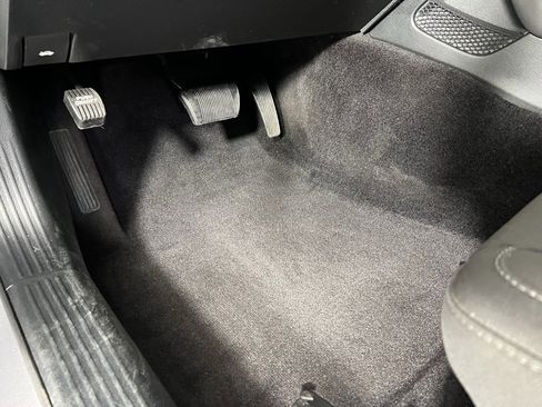 Used 2017 Dodge Challenger SXT w/ Super Sport Group (SS/T) image 16