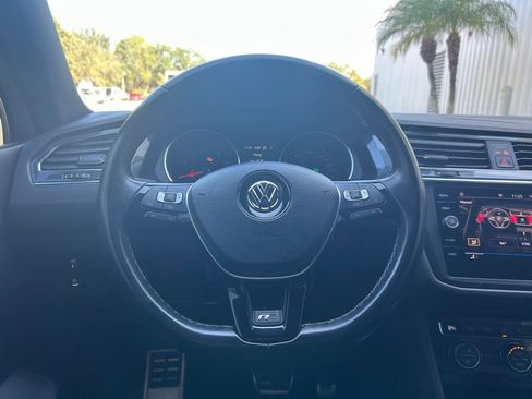 Used 2021 Volkswagen Tiguan SE R-Line image 20