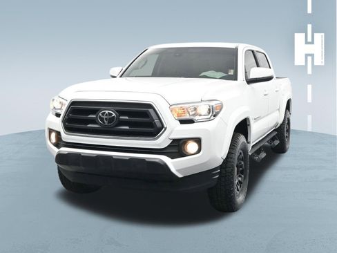 Used 2022 Toyota Tacoma SR5 w/ Technology Package image 1