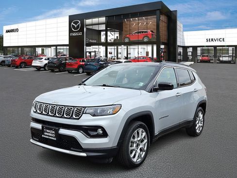 Used 2025 Jeep Compass Limited AWD/4WD image 2