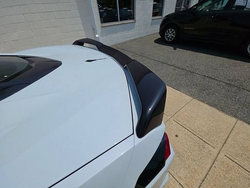 Used 2024 Chevrolet Corvette Stingray Preferred Cpe w/ Z51 Performance Package RWD image 33