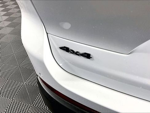 New 2025 Jeep Grand Cherokee L Altitude AWD/4WD image 9