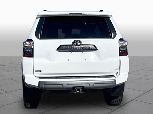 Certified 2021 Toyota 4Runner TRD Off-Road AWD/4WD image 5