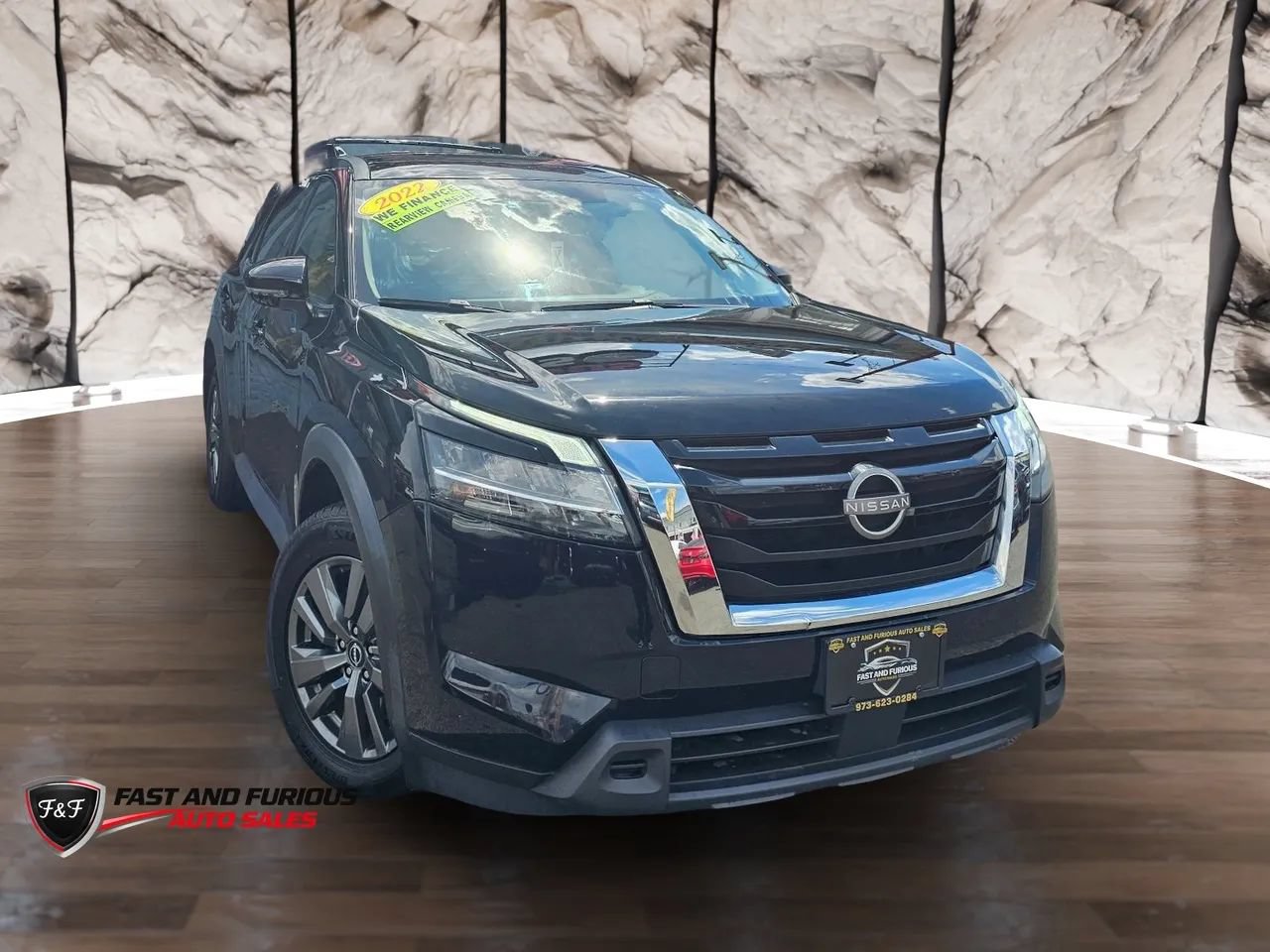 Used 2022 Nissan Pathfinder SV AWD/4WD image 1