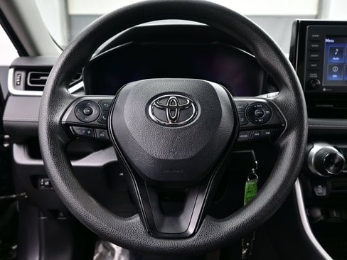 Used 2022 Toyota RAV4 LE AWD/4WD image 21