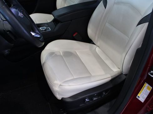 Used 2019 Cadillac XT4 Sport image 9