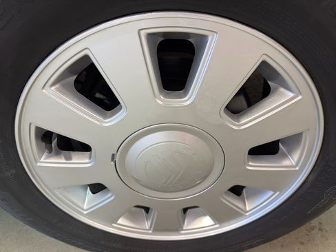 Used 2004 Mercury Grand Marquis LS RWD image 34