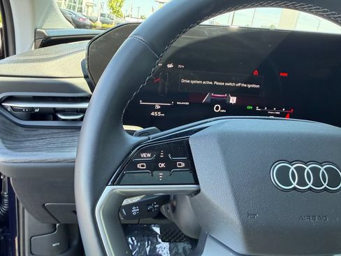 Used 2025 Audi Q5 Premium w/ 19" Wheel Package AWD/4WD image 18