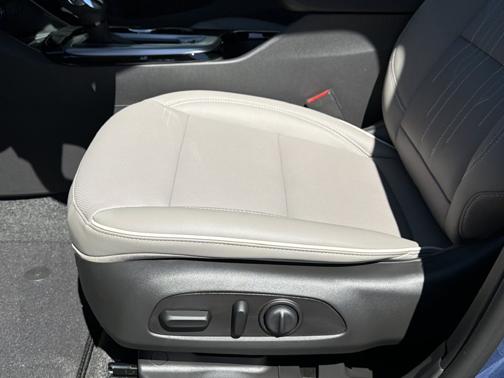 New 2026 Buick Envista Sport Touring FWD image 24