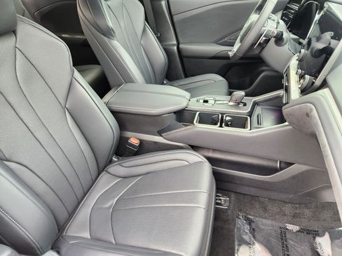 Certified 2025 Lexus TX 500h AWD w/ Technology Package image 16