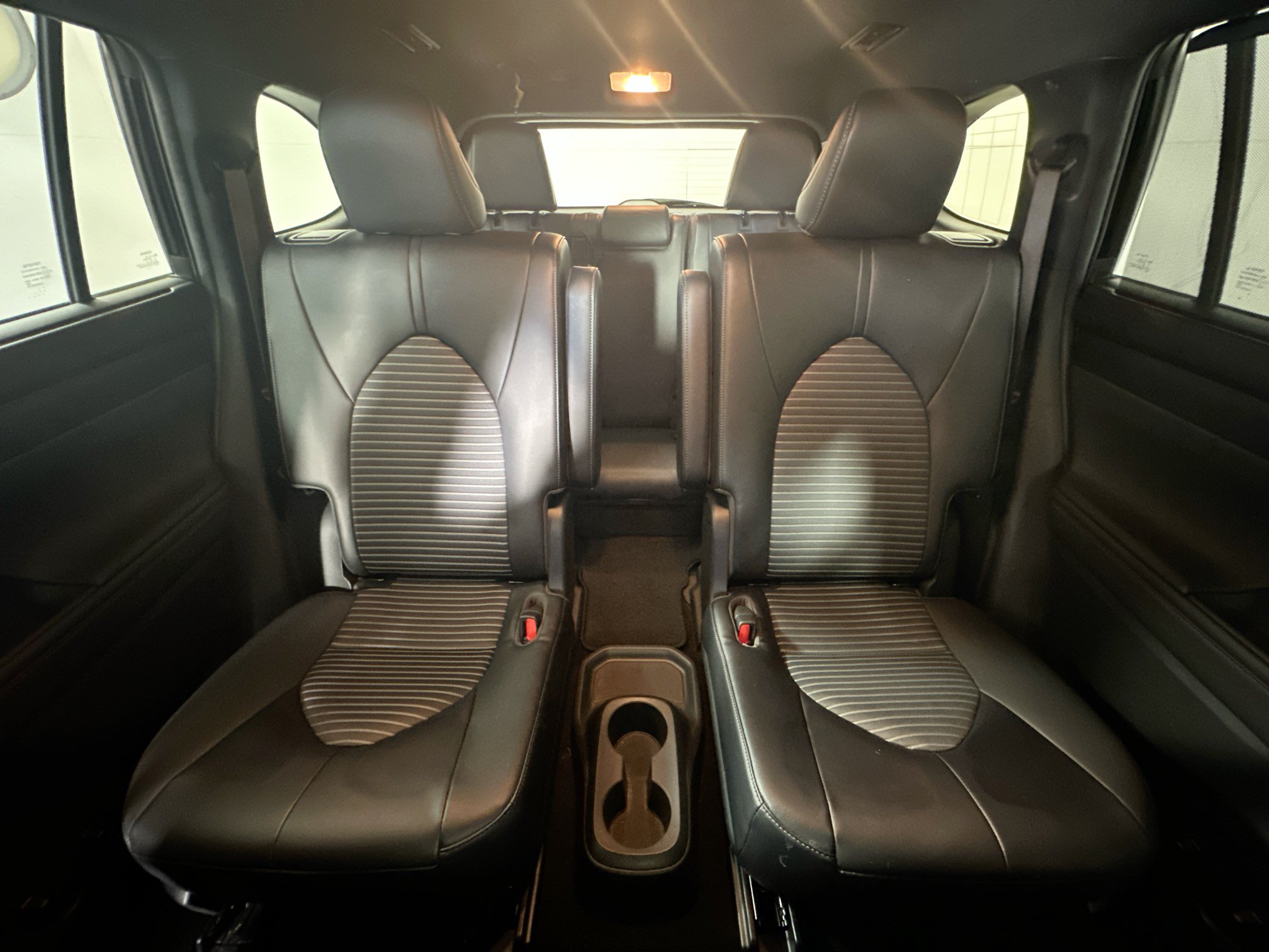 Used 2023 Toyota Highlander XSE FWD image 30