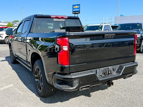 Certified 2024 Chevrolet Silverado 1500 High Country w/ Midnight Edition AWD/4WD image 5
