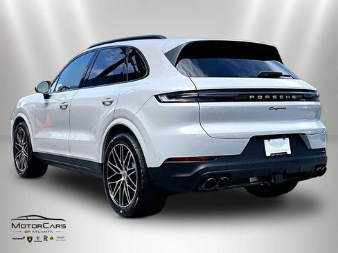 Used 2026 Porsche Cayenne AWD/4WD image 10