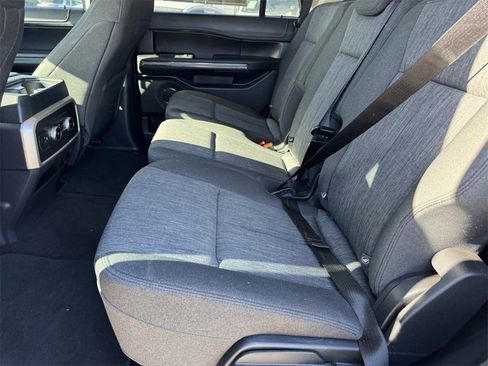 Certified 2022 Ford Expedition XLT image 8