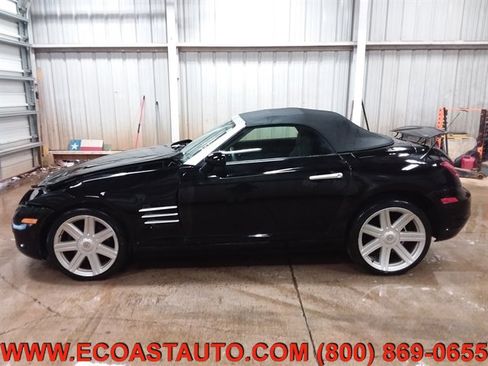 Used 2007 Chrysler Crossfire Limited image 3