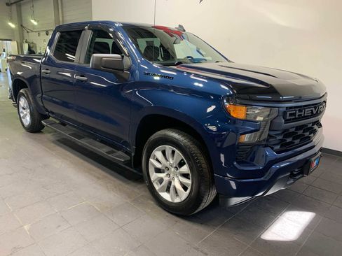 Used 2022 Chevrolet Silverado 1500 Custom w/ LPO, Dark Essentials Package image 2
