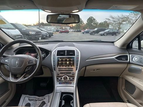 Used 2018 Lincoln MKZ Reserve w/ Luxury Package image 31