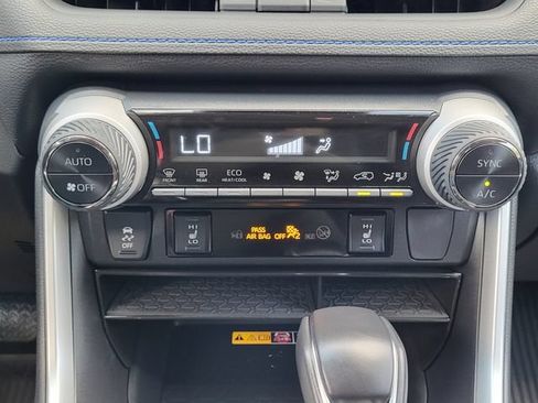 Used 2024 Toyota RAV4 XSE w/ Advanced Technology Package AWD/4WD image 18