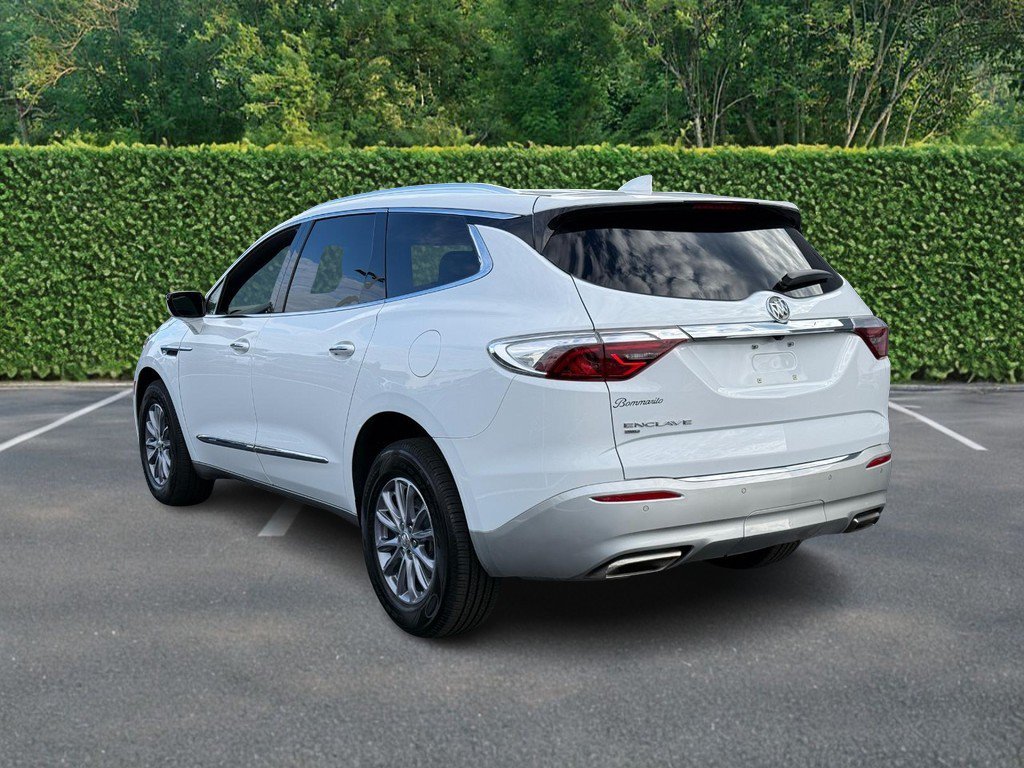 Used 2024 Buick Enclave Essence AWD/4WD image 6