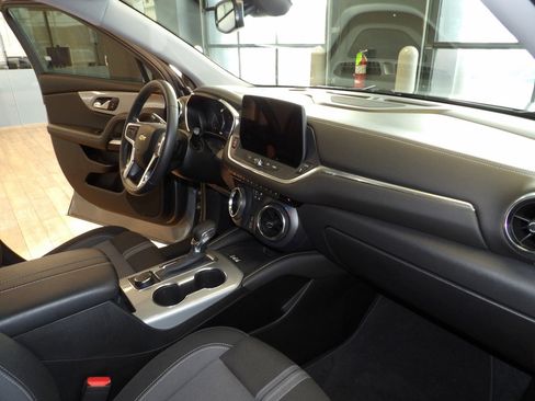 Used 2024 Chevrolet Blazer LT w/ Convenience Package image 13