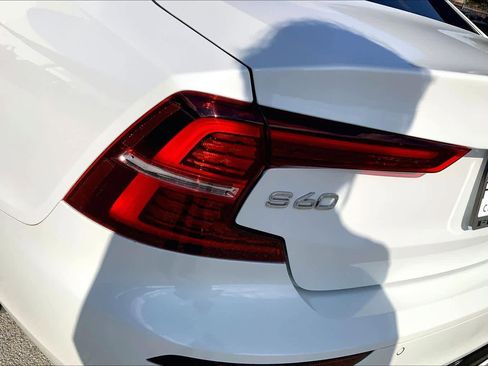 Used 2024 Volvo S60 B5 Core image 28