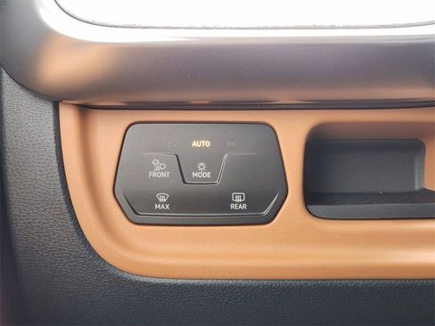 New 2025 Volkswagen ID. Buzz Pro S image 21