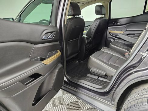 Used 2018 GMC Acadia Denali w/ Technology Package AWD/4WD image 18