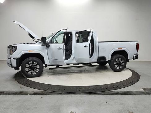 New 2026 GMC Sierra 2500 Denali w/ Denali Reserve Package AWD/4WD image 12