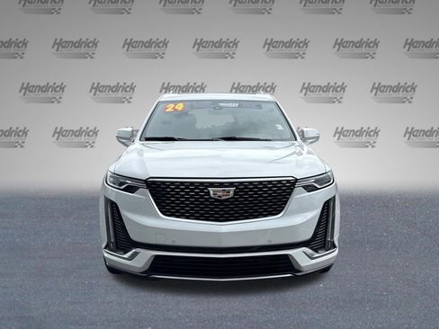 Used 2024 Cadillac XT6 Luxury FWD image 3