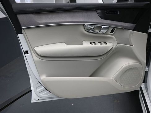 New 2026 Volvo XC90 B6 Ultra w/ Protection Package image 20