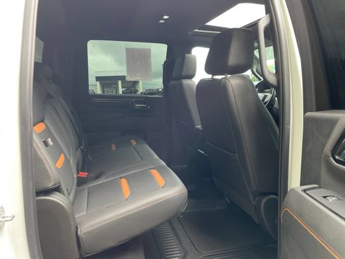 Used 2024 GMC Sierra 2500 AT4 w/ AT4 Premium Plus Package AWD/4WD image 38
