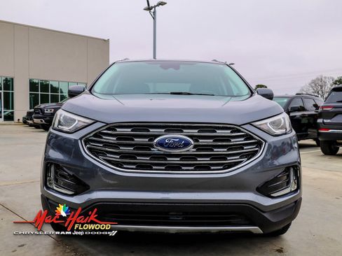 Used 2022 Ford Edge SEL w/ Convenience Package image 3